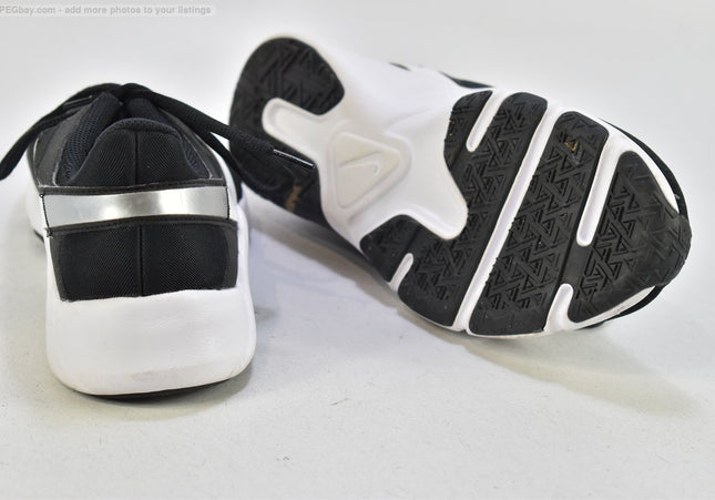 Nike Legend Essential Herren Sportschuhe Sneaker  EUR 43 Nr. 26-F 693