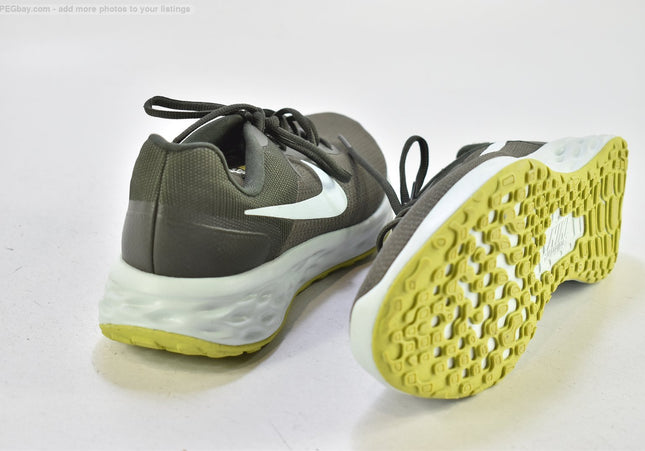 Nike Revolution Herren Sportschuhe Sneaker  EUR 44 Nr. 26-Y 39