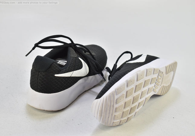 Nike Tanjun Damen Sportschuhe Sneaker  EUR 39 Nr. 25-L 895