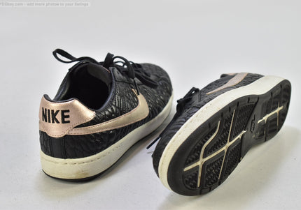 Nike  Tennis Classic Damen Sportschuhe Sneaker  EUR 40 Nr. 25-O 2182