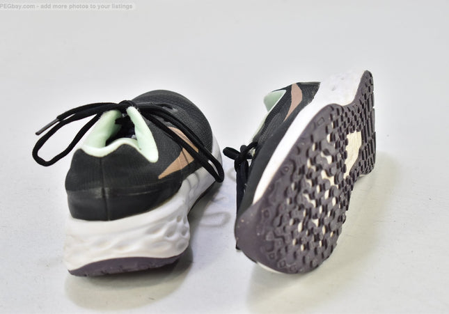 Nike Revolution Damen Sportschuhe Sneaker  EUR 38 Nr. 25-Z 2071