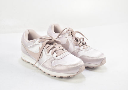 Nike MD Runner 2 Damen Sportschuhe Sneaker  EUR 38 Nr. 23-X 2453