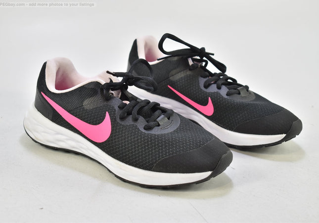 Nike Revolution Damen Sportschuhe Sneaker  EUR 37,5 Nr. 26-M 204