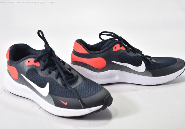 Nike Revolution Herren Sportschuhe Sneaker  Gr. 40 Nr. 26-T 1358